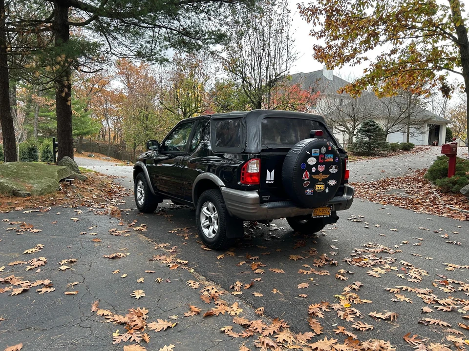 2002 Isuzu Rodeo - Image 9 of 29