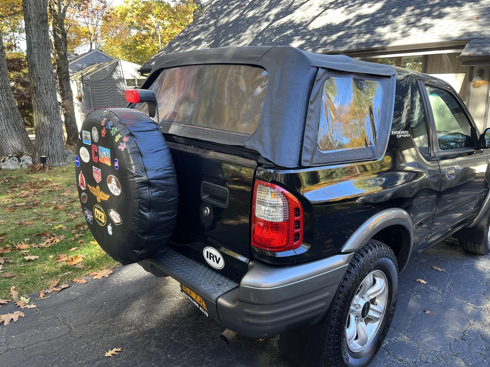 2002 Isuzu Rodeo - Image 18 of 29