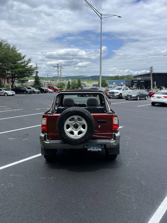 2002 Isuzu Rodeo - Image 10 of 31