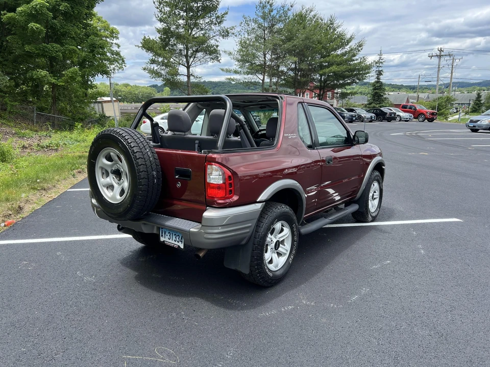 2002 Isuzu Rodeo - Image 6 of 31