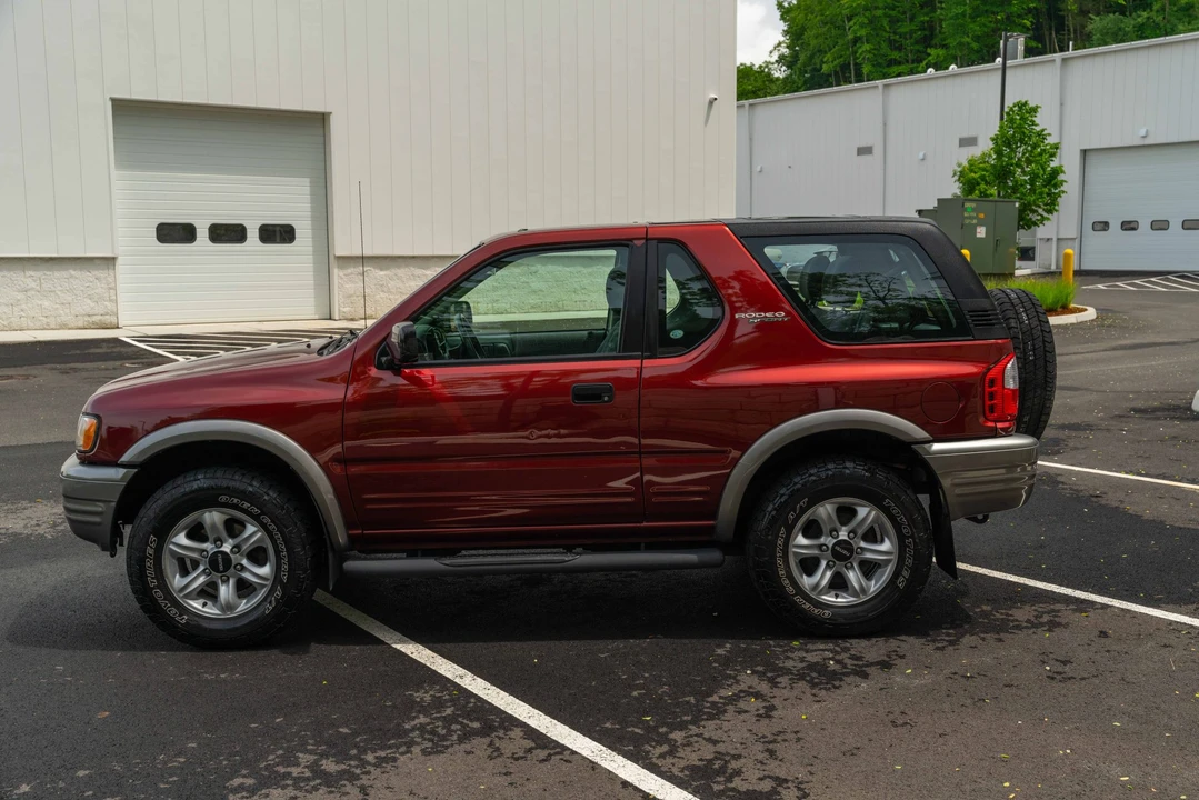 2002 Isuzu Rodeo - Image 27 of 31