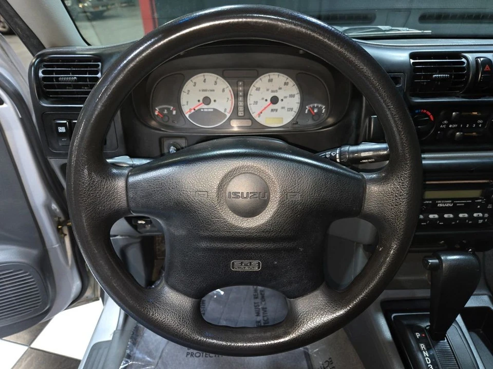 2002 Isuzu Rodeo - Image 11 of 12