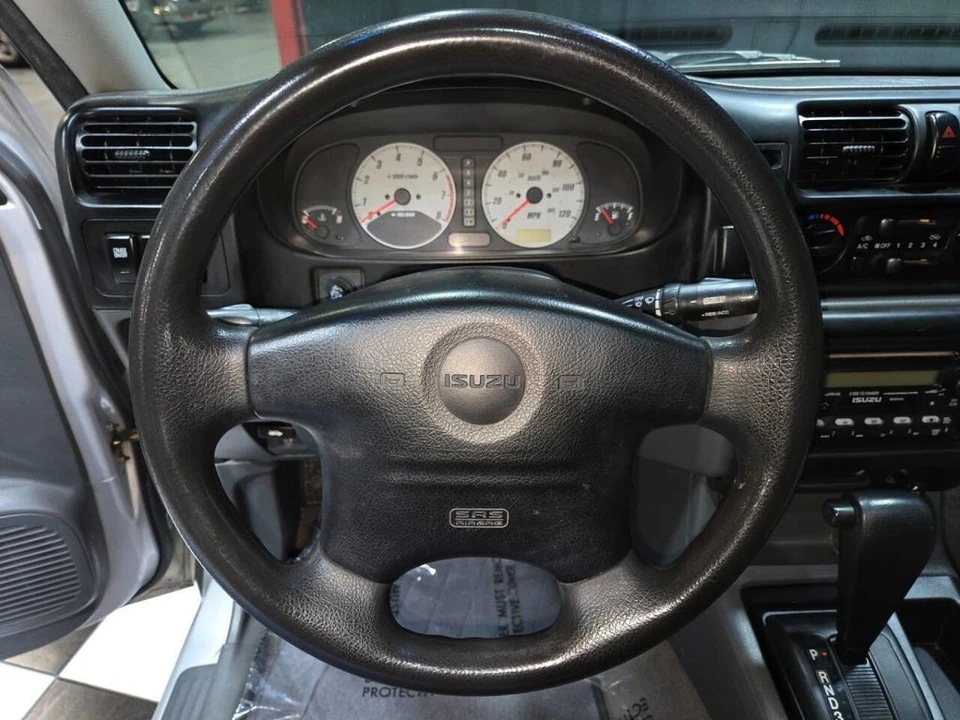 2002 Isuzu Rodeo - Image 11 of 12