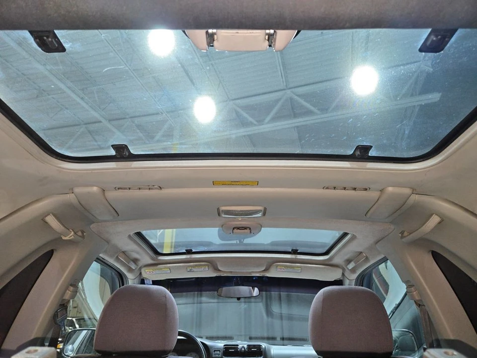2002 Isuzu Rodeo - Image 7 of 12