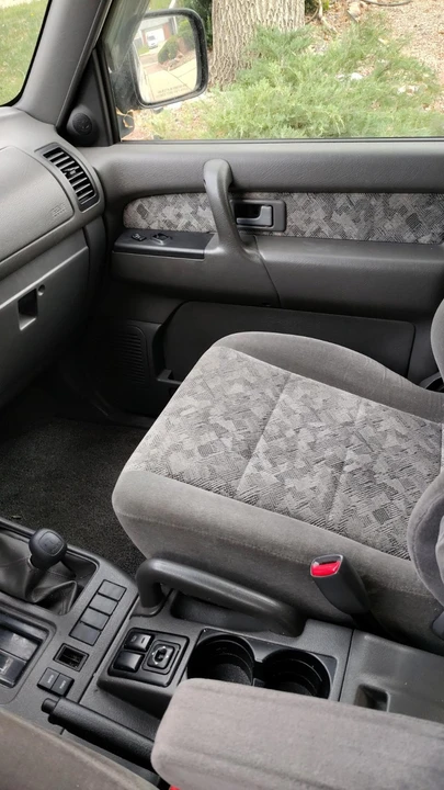 2002 Isuzu Trooper - Image 12 of 15