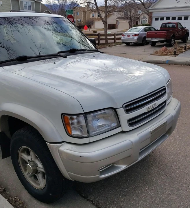 2002 Isuzu Trooper - Image 5 of 15