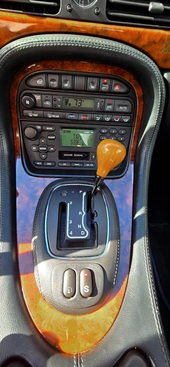 2002 Jaguar X308 XJ - Image 7 of 20