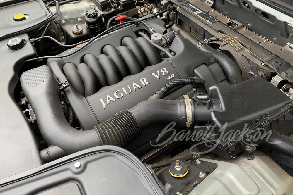 2002 Jaguar X308 XJ - Image 2 of 8