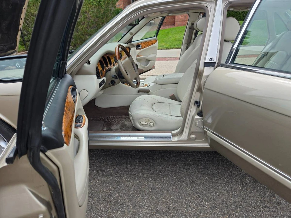 2002 Jaguar X308 XJ - Image 7 of 22
