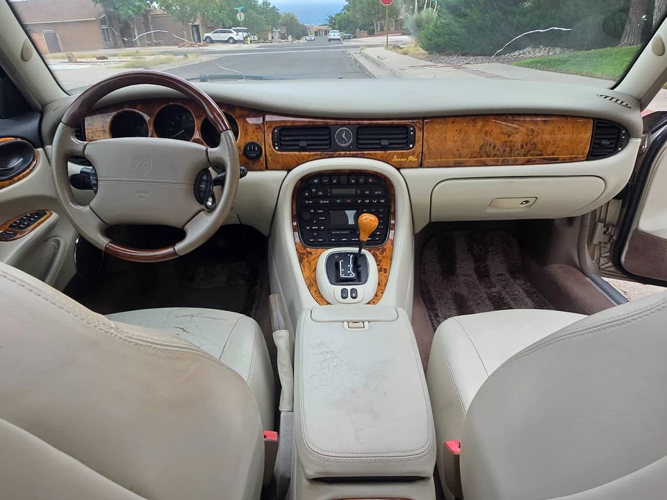 2002 Jaguar X308 XJ - Image 8 of 22