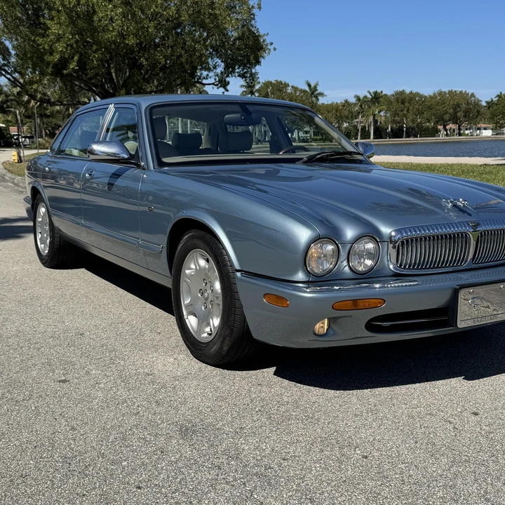 2002 Jaguar X308 XJ - Image 3 of 12