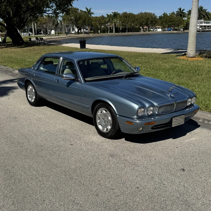 2002 Jaguar X308 XJ - Image 2 of 12