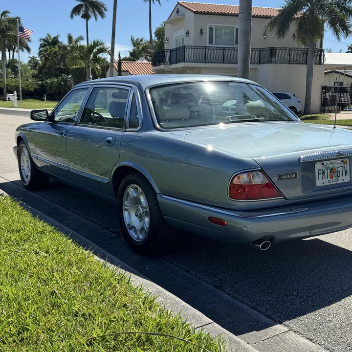 2002 Jaguar X308 XJ - Image 8 of 12