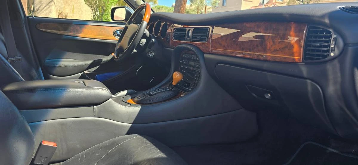 2002 Jaguar X308 XJ - Image 7 of 15
