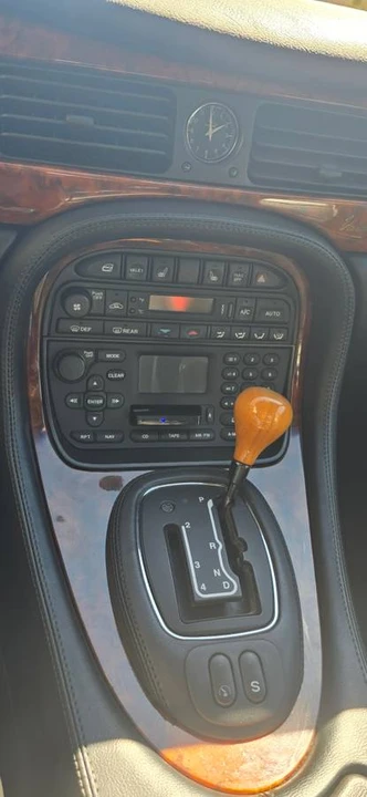 2002 Jaguar X308 XJ - Image 6 of 15