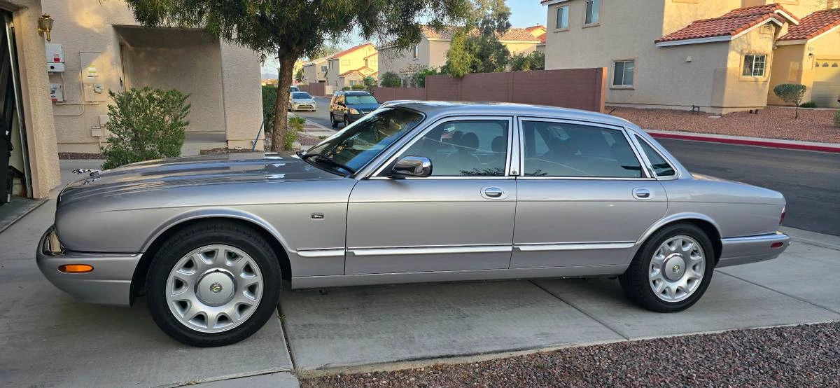2002 Jaguar X308 XJ - Image 3 of 24