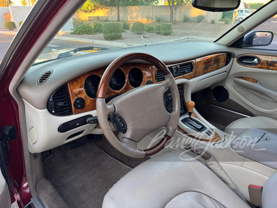 2002 Jaguar X308 XJ - Image 4 of 13