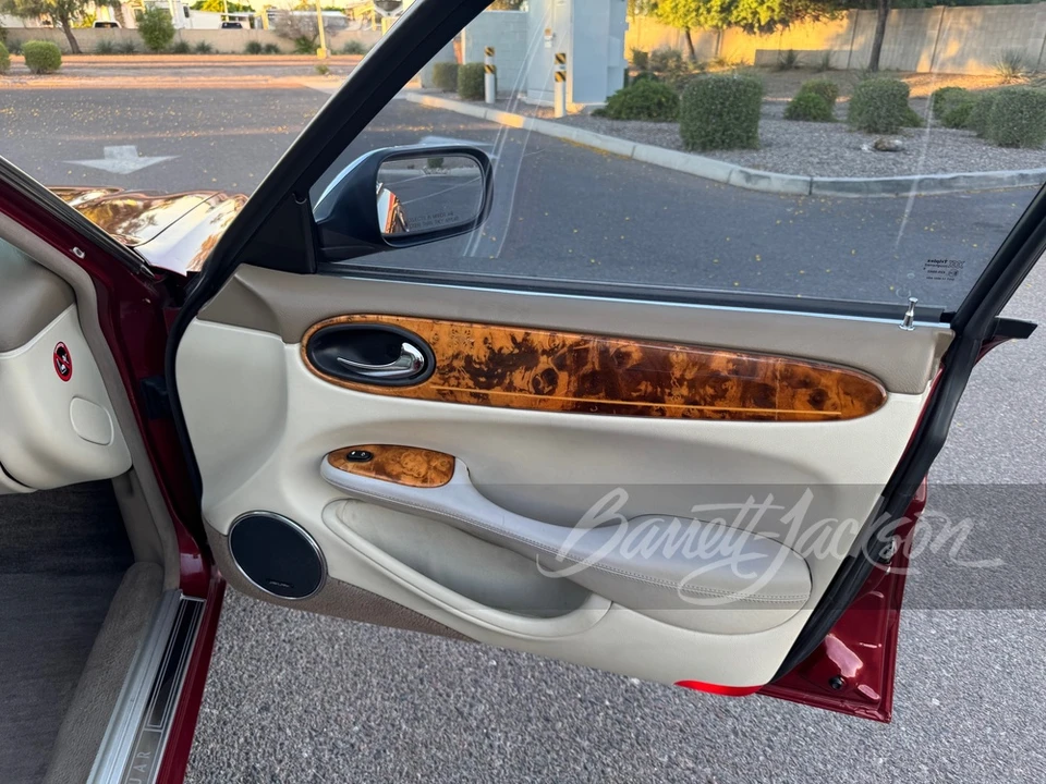 2002 Jaguar X308 XJ - Image 11 of 13