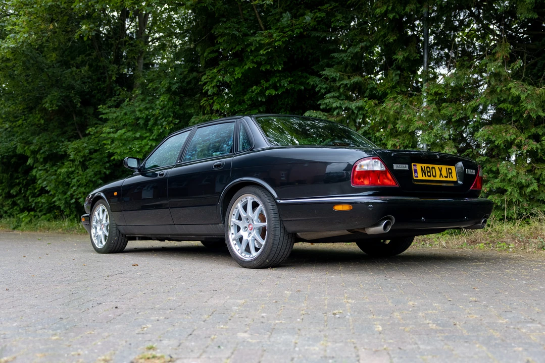 2002 Jaguar X308 XJR - Image 6 of 31