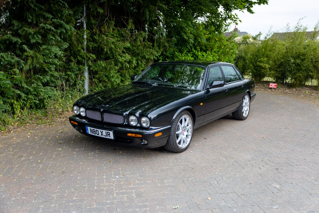 2002 Jaguar X308 XJR - Image 13 of 31