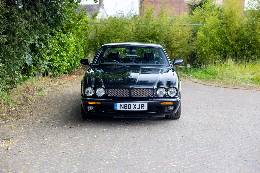 2002 Jaguar X308 XJR - Image 12 of 31