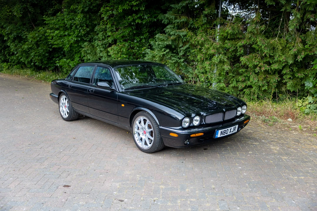 2002 Jaguar X308 XJR - Image 11 of 31