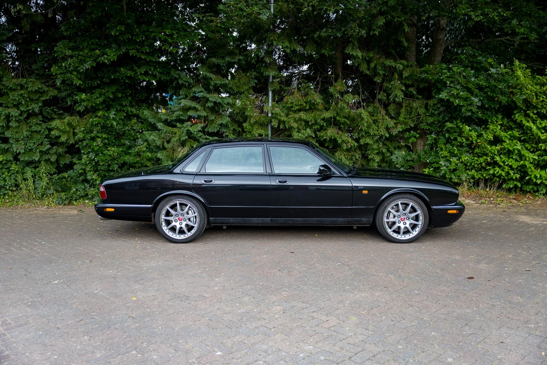 2002 Jaguar X308 XJR - Image 18 of 31