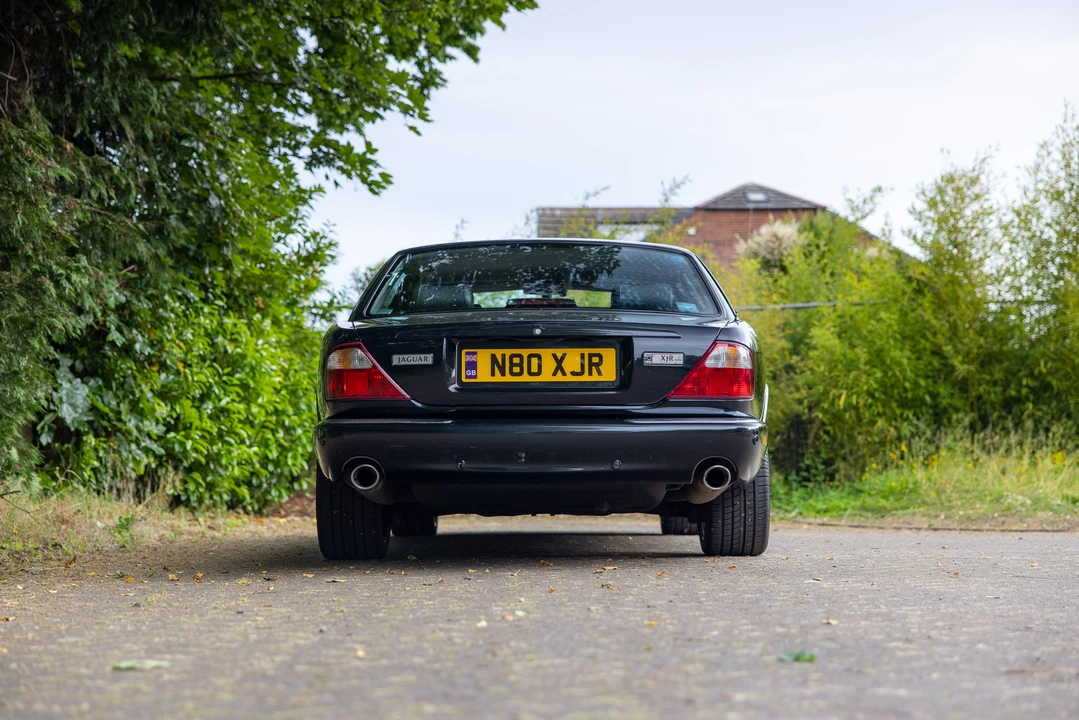 2002 Jaguar X308 XJR - Image 16 of 31