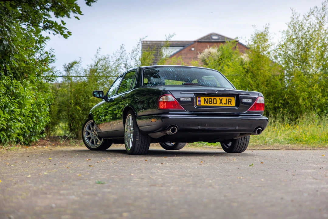 2002 Jaguar X308 XJR - Image 15 of 31