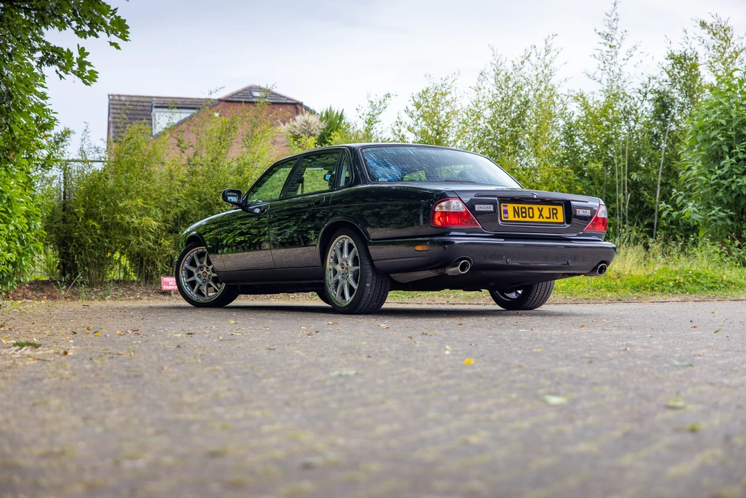 2002 Jaguar X308 XJR - Image 20 of 31