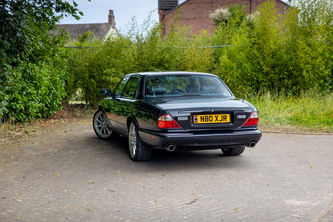 2002 Jaguar X308 XJR - Image 22 of 31