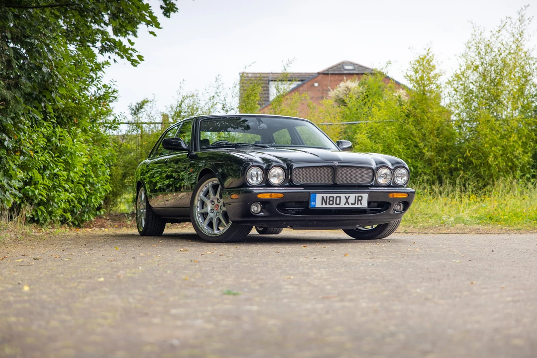 2002 Jaguar X308 XJR - Image 24 of 31