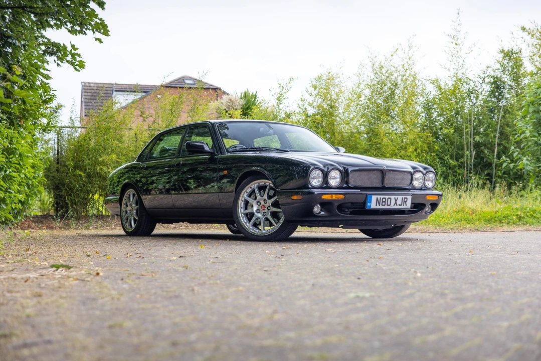 2002 Jaguar X308 XJR - Image 25 of 31