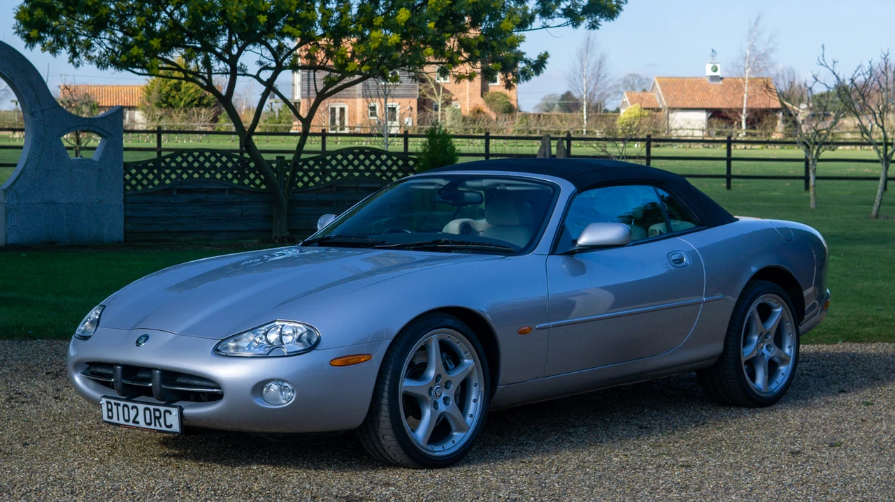 2002 Jaguar X100 XK8 - Image 2 of 31