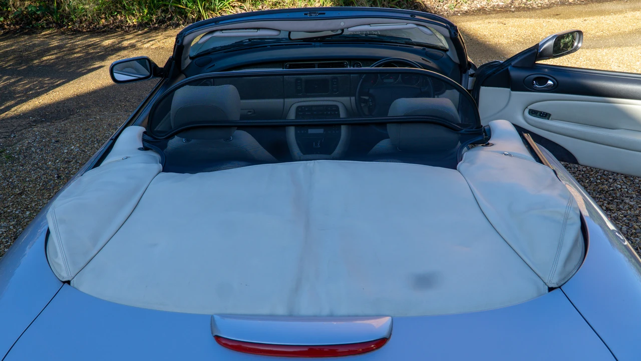 2002 Jaguar X100 XK8 - Image 19 of 31