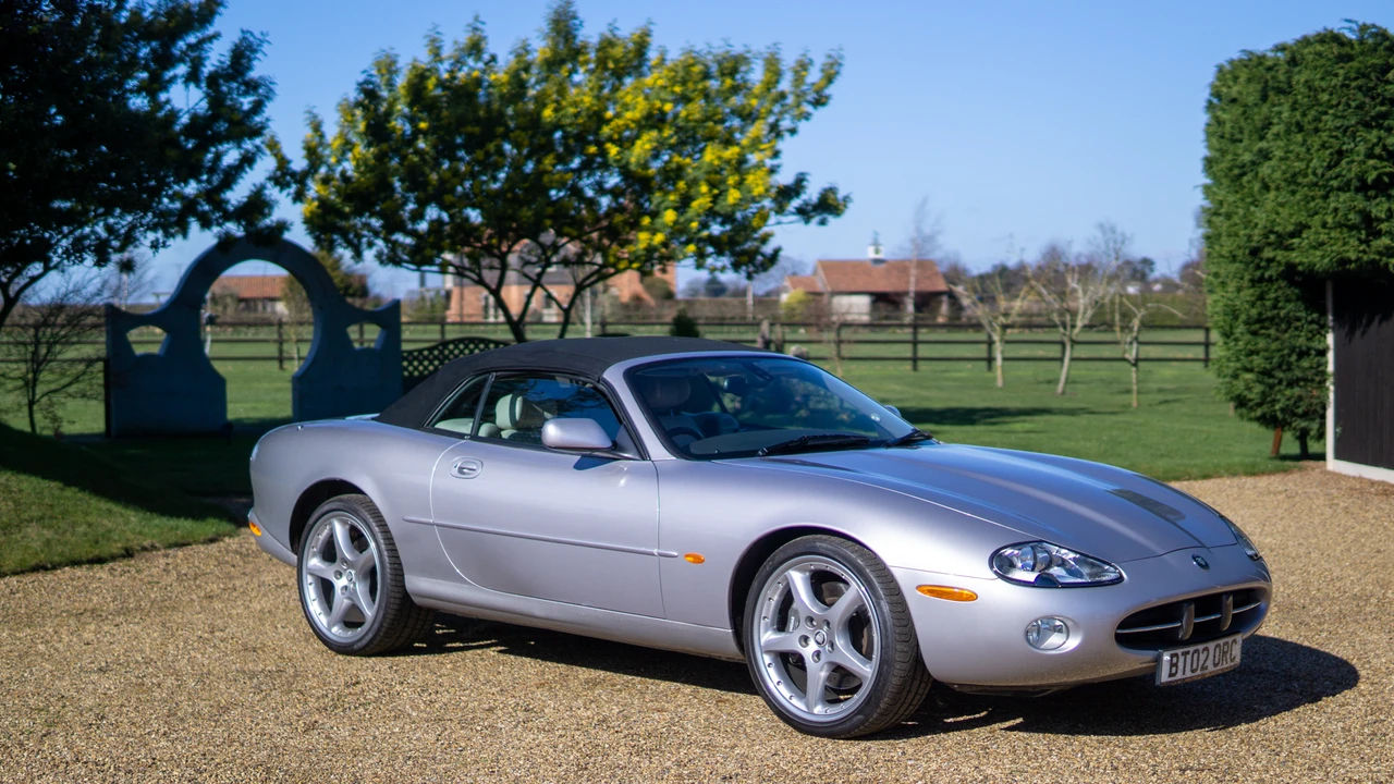 2002 Jaguar X100 XK8 - Image 12 of 31