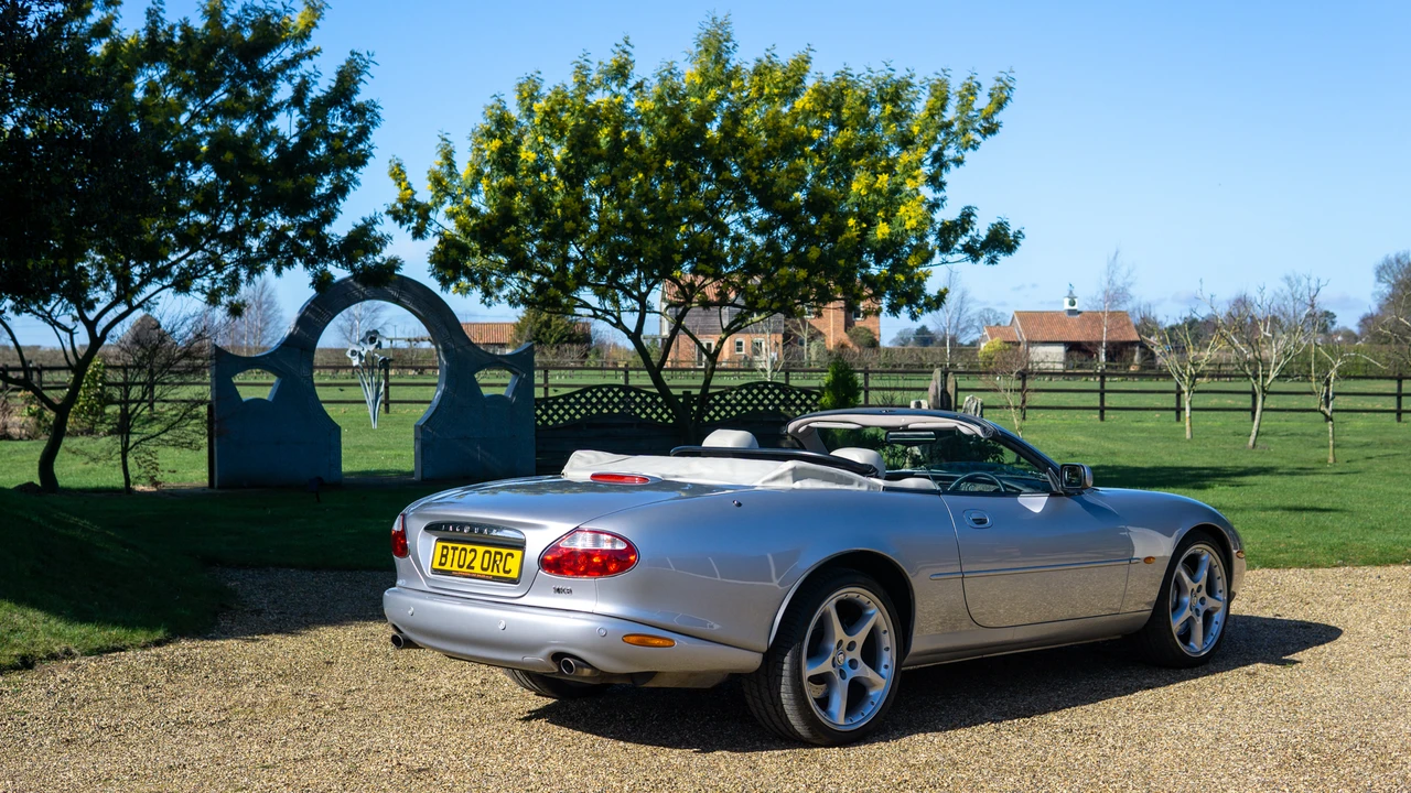 2002 Jaguar X100 XK8 - Image 8 of 31