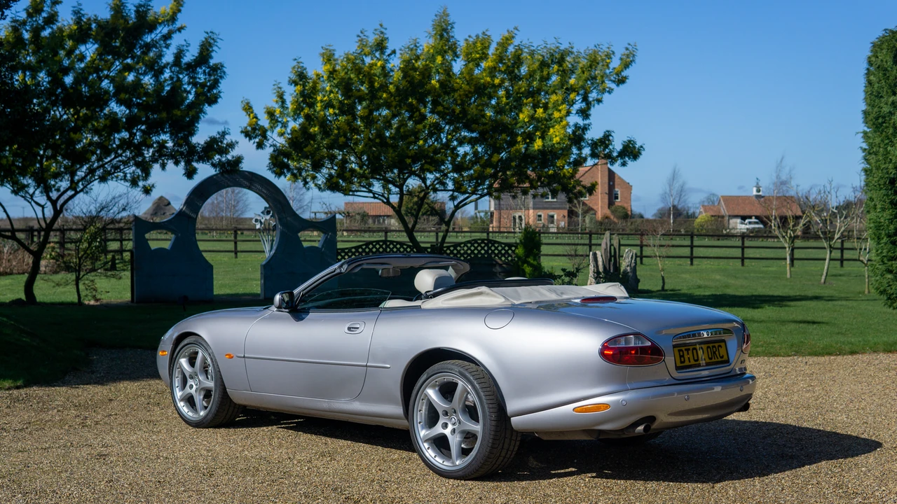 2002 Jaguar X100 XK8 - Image 6 of 31