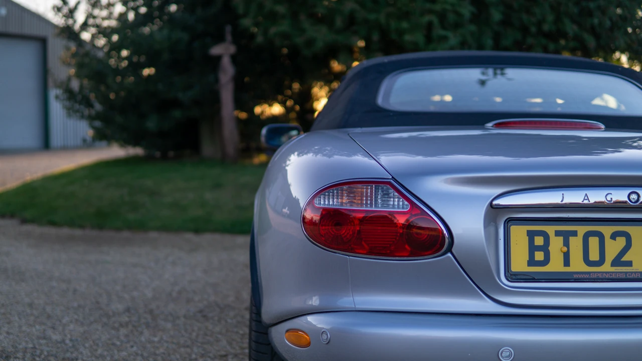 2002 Jaguar X100 XK8 - Image 20 of 31