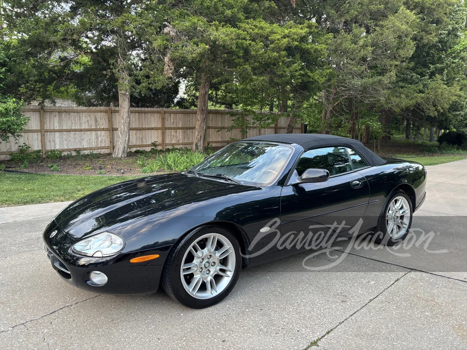 2002 Jaguar X100 XK8 - Image 10 of 14