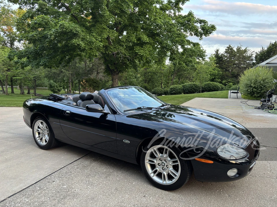 2002 Jaguar X100 XK8 - Image 9 of 14