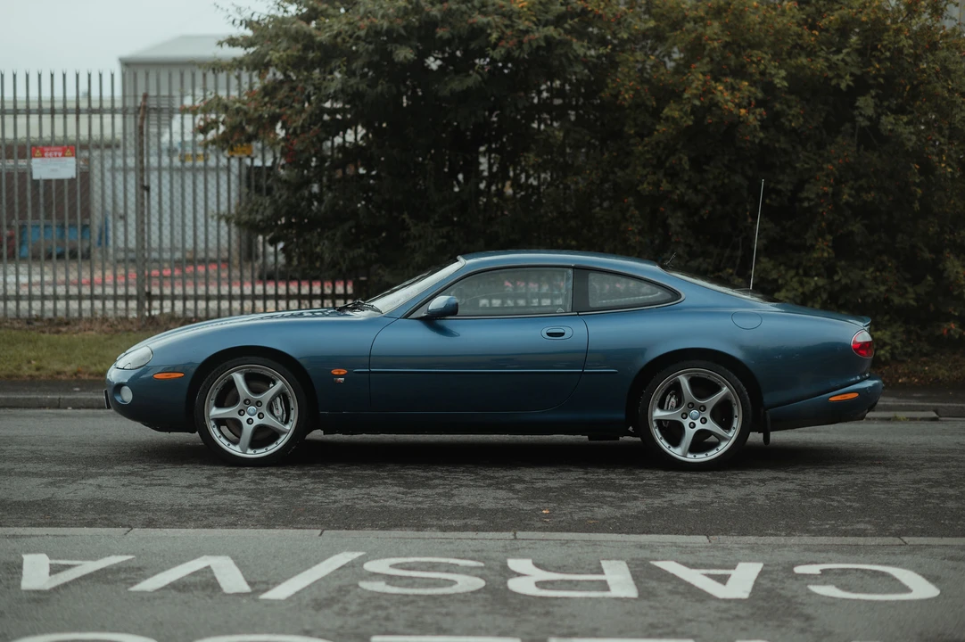 2002 Jaguar X100 XKR - Image 9 of 31