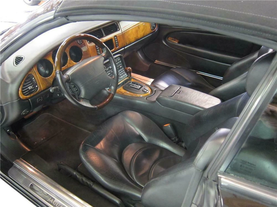 2002 Jaguar X100 XKR - Image 4 of 5