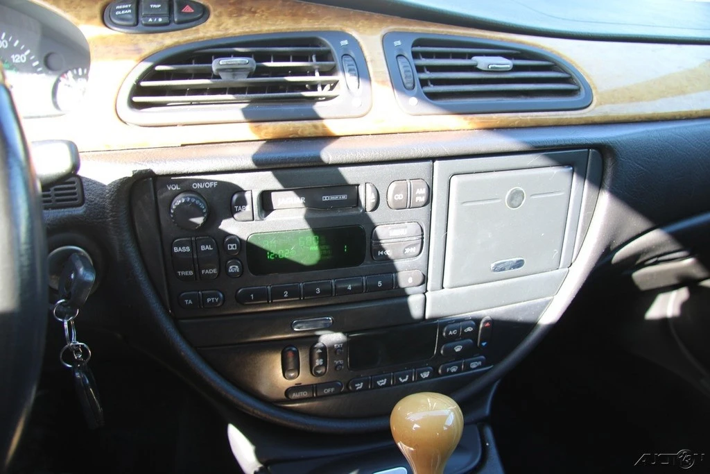 2002 Jaguar S-Type 2nd Gen - Image 19 of 21
