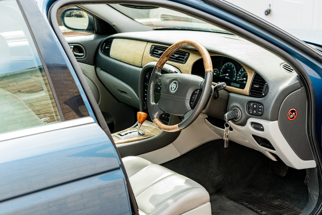 2002 Jaguar S-Type 2nd Gen - Image 15 of 30