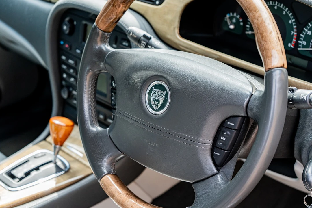 2002 Jaguar S-Type 2nd Gen - Image 18 of 30