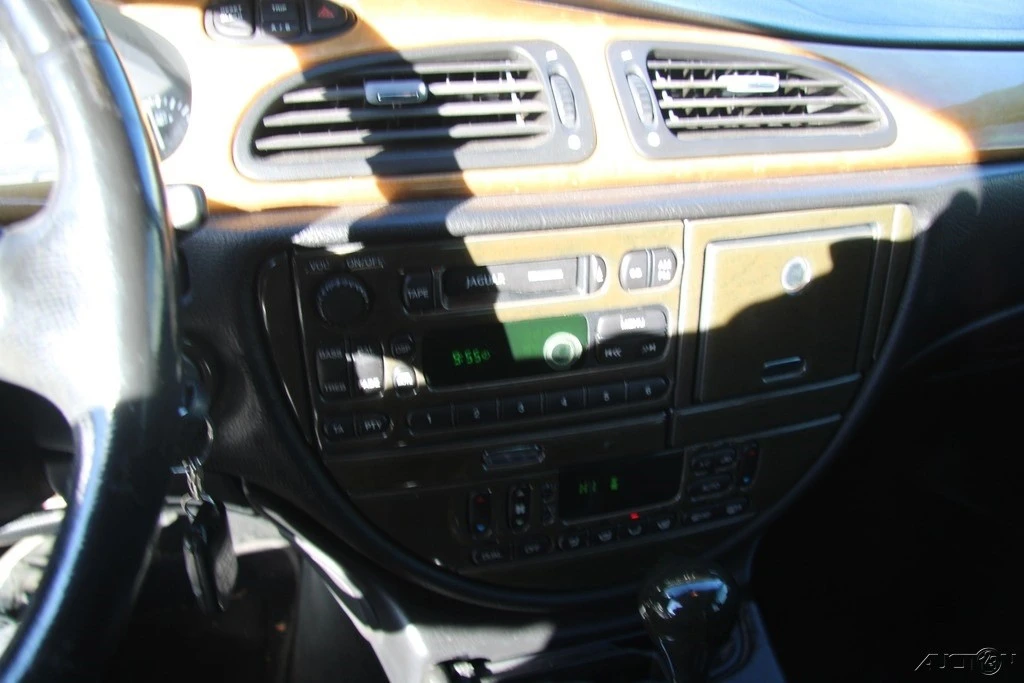 2002 Jaguar S-Type 2nd Gen - Image 17 of 21