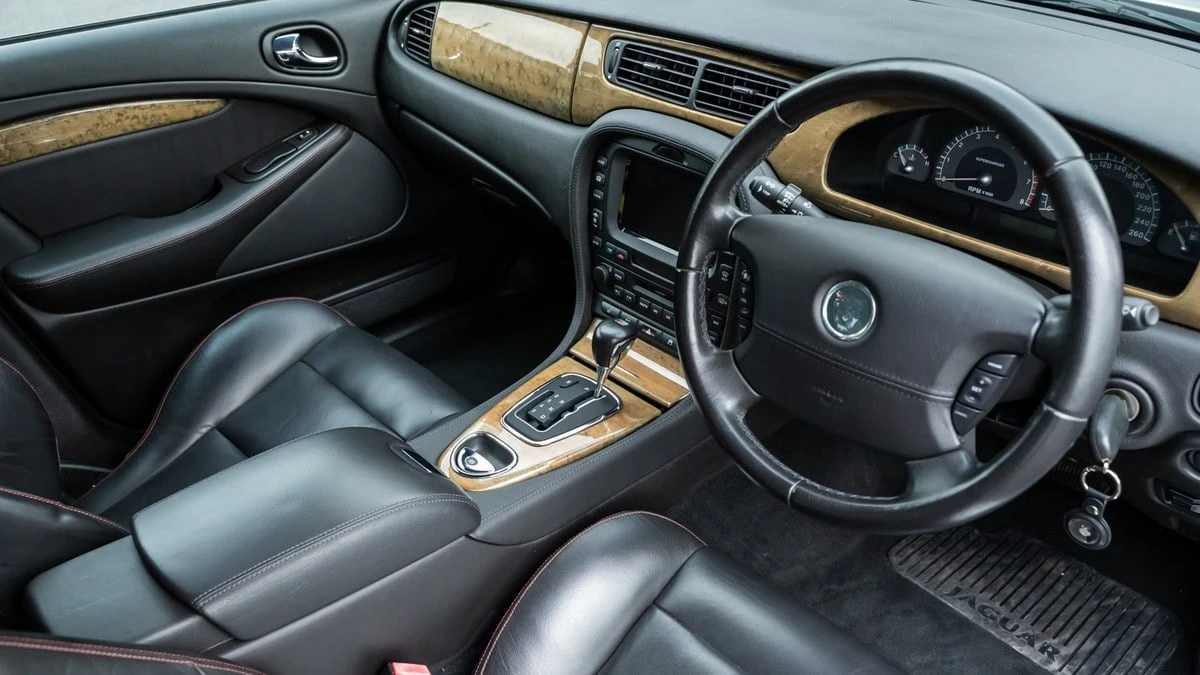 2002 Jaguar S-Type 2nd Gen - Image 19 of 30