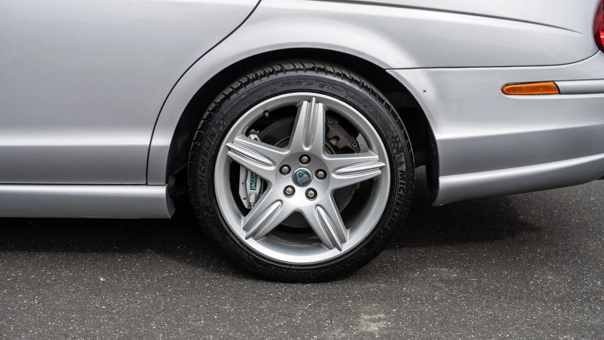 2002 Jaguar S-Type 2nd Gen - Image 9 of 30