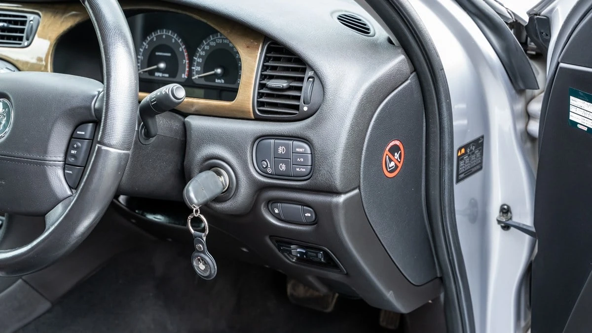 2002 Jaguar S-Type 2nd Gen - Image 18 of 30